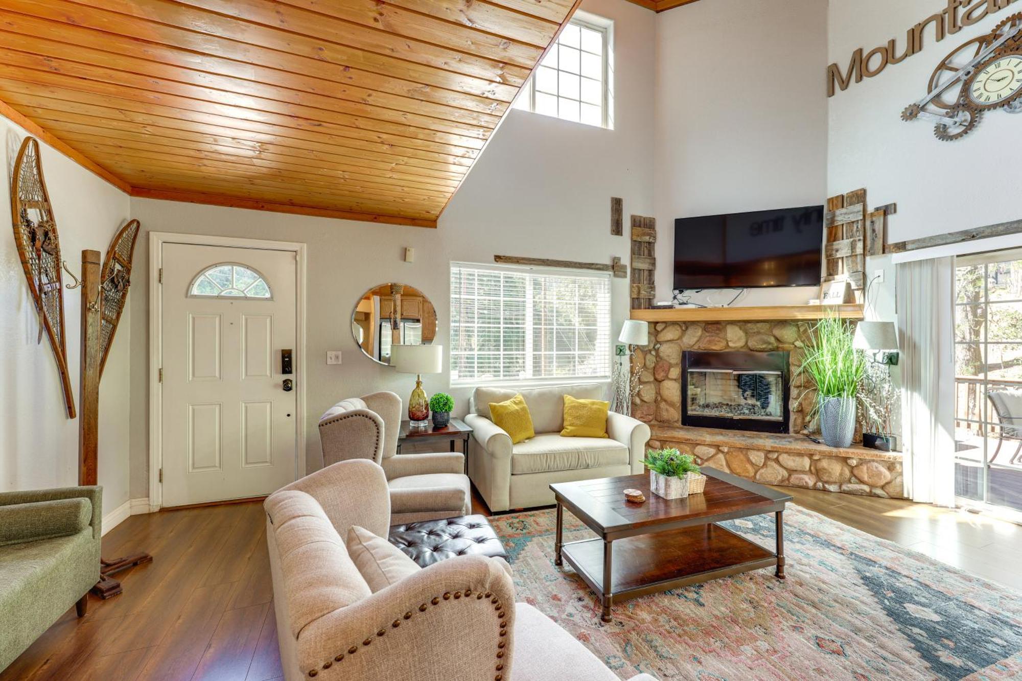 Remodeled Crestline Retreat Walk To Lake Gregory! מראה חיצוני תמונה